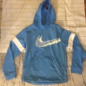Nike boys Large dri fit hoodie LIKE NEW